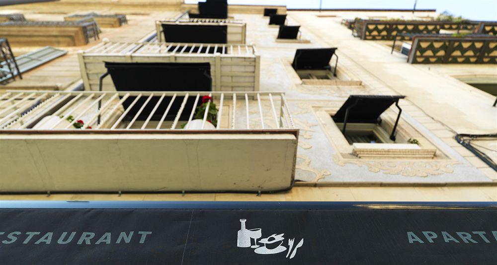 Apartamentos La Casa De Les Lletres Barcelona Luaran gambar