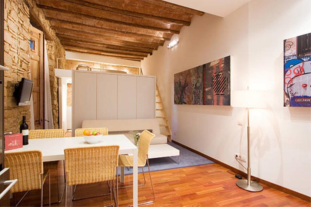 Apartamentos La Casa De Les Lletres Barcelona Bilik gambar